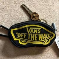 ราคา Vans FAMILY VANS สินค้าสไตล์ใหม่สีเหลืองสเก็ตบอร์ด LOGO Key Case Storage กระเป๋าใบเล็กกระเป๋าใส่เหรียญ (24543018767)