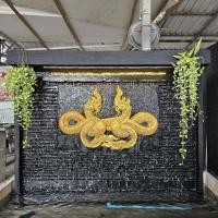 ราคา น้ำตก ม่านน้ำหินกาบ พญานาค (27373538495)