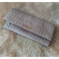 ราคา กระเป๋าสตางค์ MIU MIU มือสอง ของแท้ (21480589295)
