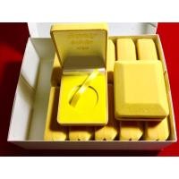 ราคา กล่องเหรียญทรงผนวช วัดบวรนิเวศ พ.ศ. 2550 (2003344119)