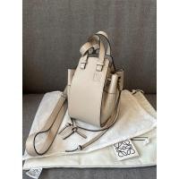 ราคา Used like new loewe mini hammock in Sand y19 (27677781344)