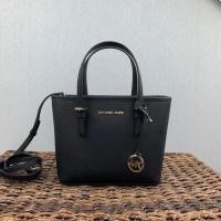 ราคา พร้อมส่งของแท้ .... MICHAEL KORS JET SET XS CARRYALL CONVERTIBLE TOTE (2529293920)