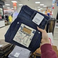 ราคา กางเกงยีนส์ Wrangler ผู้ชาย ทรงกระบอกตรง ผ้ายืด สีบลูยีนส์ฟอกสนิม เฟดสวยๆ หมายเหตุรุ่นนี้ใหณ่กว่าปกติ2นิ้วจากป้ายเอว (29121289476)