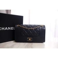 ราคา chanel flap bag 10’ holo23 (15536396519)