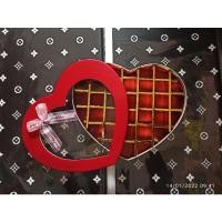 ราคา กล่องช็อคโกแลตหัวใจ* (50706807682)