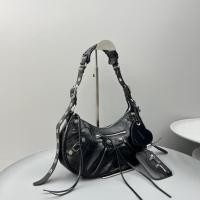 ราคา Pre order ราคา11100 Balenciaga Le Cagole 92718 กระเป๋าแฟชั่น 2size hobo หนังแท้ หนังวัวแท้ กระเป๋าค (27665692306)