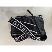 ราคา ขายกระเป๋า Givenchy Bum Bagปี2019 (4818832837)