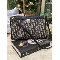 ราคา Dior Shoulder Bag. Dior Trotter Navy (21538601750)