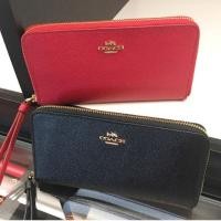 ราคา Coach กระเป๋าสตางค์ใบยาว มีสายคล้องมือ แท้100% (1884581409)