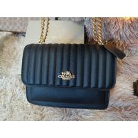 ราคา กระเป๋าโค้ชฝาพับ coach สะพาย สีดำ งานหายาก (22688446985)