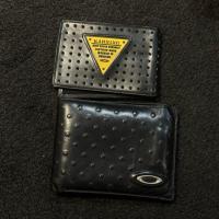 ราคา กระเป๋าตังค์ผู้ชาย Oakley วินเทจ สภาพตามการใช้งาน used in good condition (42807190525)