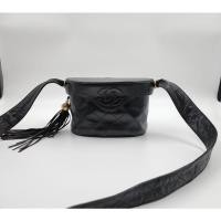 ราคา CHANEL VINTAGE 1990'S VANITY CASE TASSEL BAG ไซส์​ 7.5*4.5นิ้ว (14680252534)