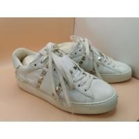 ราคา Valentino Rockstud Untitled (20893448100)