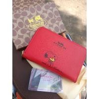 ราคา กระเป๋าสตางค์ใบกลาง coach snoopy (14646565226)