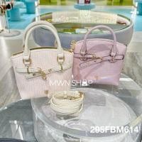 ราคา Lyn กระเป๋า noel crossbody mini กระเป๋าสะพายข้าง ของแท้จากชอป (25046023021)