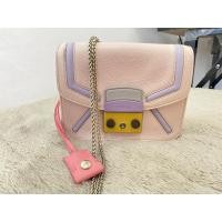 ราคา Furla มือสอง สีชมพูอ่อน (19811002904)