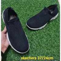 ราคา skechers แท้ มือสอง 37 (23848876889)