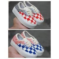 ราคา VANS AUTHENTIC CHECKERBOARD ANEHEIM KIDS SHOES (49353803876)