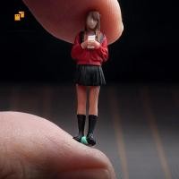 ราคา KOZEEY Miniature Figurines 1 64 Scale เรซิ่นสาวกระโปรงสั้นกระเป๋าเป้สะพายหลัง Diorama รูปสําหรับ Fairy Garden ฉาก (42879174900)