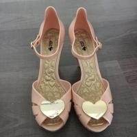 ราคา used ส้นสูง jelly bunny size 40 (94747749)