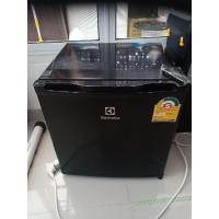ราคา ตู้เย็นโรงแรม Electrolux ประหยัด ไฟเบอร์5 ขนาด 1.6 คิว สีดำ (23320663982)