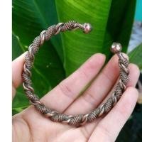 ราคา กำไลหัวบัวงานทองเหลือง​ผสม(ลายโบราณงานเก่า)​ (23656469441)