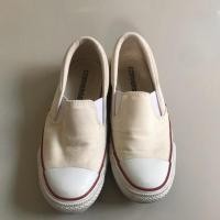 ราคา Converse slip on แท้สองไม่มีขายในไทยไซส์36 ใส่ไม่เกิน5ครั้ง ราคา3500ขาย1500 (2079283879)