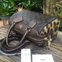 ราคา ▶️ กระเป๋า Coach แท้ MINI BENNETT SATCHEL IN SIGNATURE CANVAS WITH LEOPARD (1748813756)