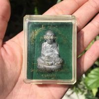 ราคา รูปหล่อเบ้าทุบรุ่นแรกหลวงปู่เจือ วัดกลางบางแก้ว นครปฐม ปี2552 พร้อมกล่องเดิมๆ พิมพ์สดุ้ง (23362242324)