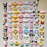 ราคา 100 ชิ้นในสต็อก ชุดการ์ตูนซานริโอ ถุงโชคดีแบบผสม DIY เคสโทรศัพท์กาวเรซิน กิ๊บติดผม อุปกรณ์เรซิน Crocs (28030523628)