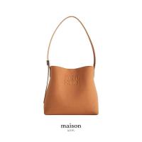 ราคา พร้อมส่ง New Maison Keeps The Maison Bag Suede กระเป๋าถือ กระเป๋าสะพาย（ของแท้ 100 %） (56053783345)