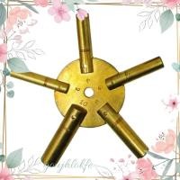 ราคา นาฬิกาทองเหลืองแบบไขลาน พร้อมกุญแจไขลาน 5 แฉก ส่วนประกอบสำหรับนาฬิกา เหมาะสำหรับนาฬิกาโบราณหรือนาฬิกากลไก (41175493212)