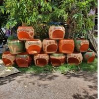 ราคา โอ่งแมว โอ่งดินเผา handmade (เขียนชื่อได้) "ส่งฟรี" 15นิ้ว บ้านแมวเย็น ที่นอนแมว ที่นอนหมา โซฟา (2657970594)