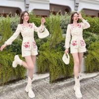 ราคา จั้มสูทกางเกงขาสั้น ฉลุลายทั้งชุดแขนยาวแต่งขนนก งานสวยผ้าเนื้อดี (23783438164)