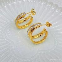 ราคา ร้านไทยพร้อมส่ง ต่างหู​สีทองแบบติด​หู​ ทรงห่วงไขว้​ ประดับเพชร​ ไม่เต็มวง​ งานสแตนเลส​แท้​ ไม่ลอกไม่ดำ (22248939917)