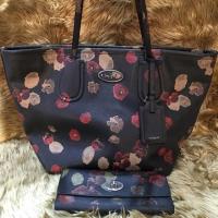 ราคา กระเป๋าทรงชอปปิ้งหนังแท้ งานแบรนด์ ❤️ Coach ❤️ของแท้ #มือ2 #^^ขายยกเซท 2ใบ (1894732815)
