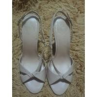 ราคา รองเท้าส้นสูงLYNมือสอง (7861963707)