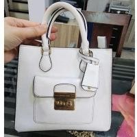 ราคา Michael Kors แท้% มือ2(สีขาว) (19766792836)