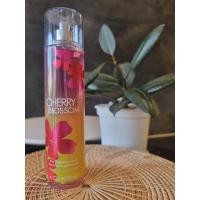 ราคา bath and body works cherry blossom fine fragrance mist สเปรย์น้ำหอม กลิ่น cherry blossom 236 ml. (11975784425)