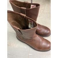 ราคา red wing รุ่น 8242 มือสองสภาพสวยมาก (9908227536)