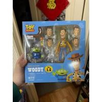ราคา Revoltech Toy Story Woody 1.5 รุ่น (44379389814)