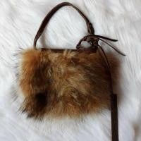 ราคา กระเป๋าถือขนเฟอร์*** (48106792526)