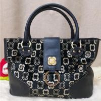 ราคา กระเป๋ามือสองทรงถือ แบรนด์ Pelle Borsa แท้100% ผ้าสักหลาดสลับหนังแท้ (23764470820)