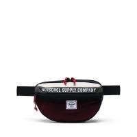 ราคา กระเป๋าคาดอก Herschel Supply รุ่น NINETEEN ATHLETICS ของแท้ มือสอง มือหนึ่ง 2,490 บาท (7290910117)