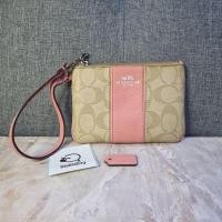 ราคา #มือสอง #f52860 COACH SIGNATURE CANVAS SMALL WRISTLET WITH LEATHER (18062329707)