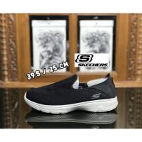 ราคา รองเท้าลำลอง Skechers Slip on ไซส์ 39.5 ของแท้ มือสอง (5056854572)
