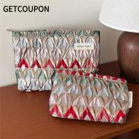 ราคา GETCOUPON กระเป๋าเก็บอุปกรณ์อาบน้ํา, กระเป๋าแต่งหน้าย้อนยุคลายสก็อต, กระเป๋าเดินทางกระเป๋าถือสีสันสดใสแบบพกพา (48357388893)