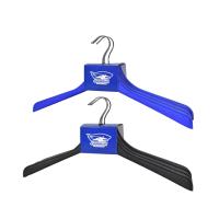 ราคา CHONBURI FC ไม้แขวนเสื้อ ชลบุรี (แพ็ค 3 อัน/ชุด) (16592452385)