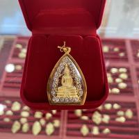ราคา จี้หลวงพ่อโสธรกรอบทองแท้90% ขนาดกว้าง*ยาว1.7*3cm เหมาะกับสร้อยขนาด1-2บาท (18341379279)