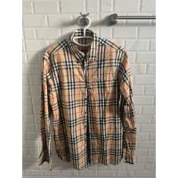 ราคา Burberry brit shirt size M มือสอง (48055357525)
